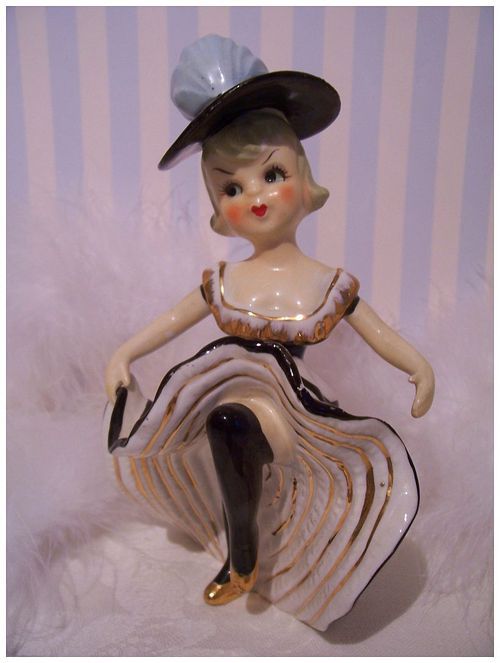 rosepetals's profile picture. #JoeBidenIsMyPresident  Democrat 🌎 Democracy  🗽 #BLM  
#JailTrump #VoteBlue🌊 LGBTQ, Proudly vaccinated 🚫MAGA