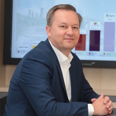 Directeur ICT bedrijf | gek op watersport en zeilen in het bijzonder | breed politiek geïnteresseerd | feiten & cijfers | twitter read only
