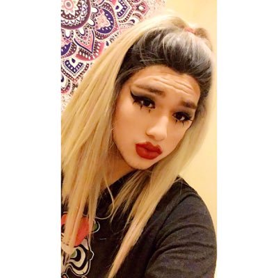 WPB🌴🌴| 19 | Drag Baby👑| Gay | Sweetest bitch alive 😘😘 till you cross me 🔪🔪 (name pronunciation: hero)