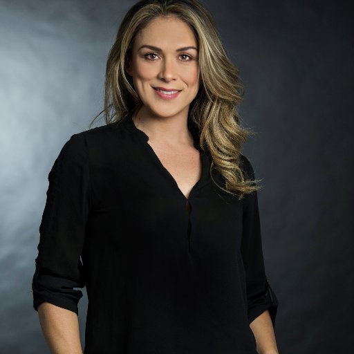 #Actriz, Actualmente Paula en Dr. Candido Pérez.
Contacto: @palomeragroup