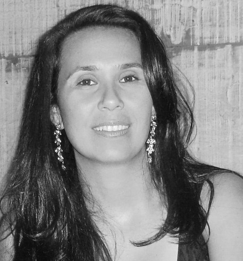 Design de Interiores, graduada pelo Instituto de Artes e Projetos (INAP), Iara Santos atua há dez anos no segmento de decoração, em Belo Horizonte.