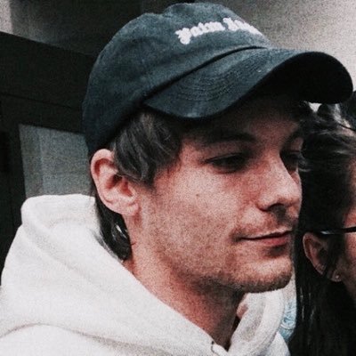 alIuringlwt's profile picture. niall the church boy more like