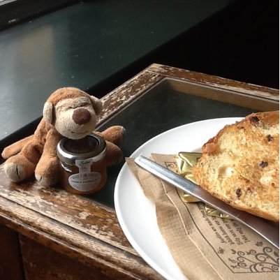 EmilyEBrough's profile picture. Blarh blarh blarh