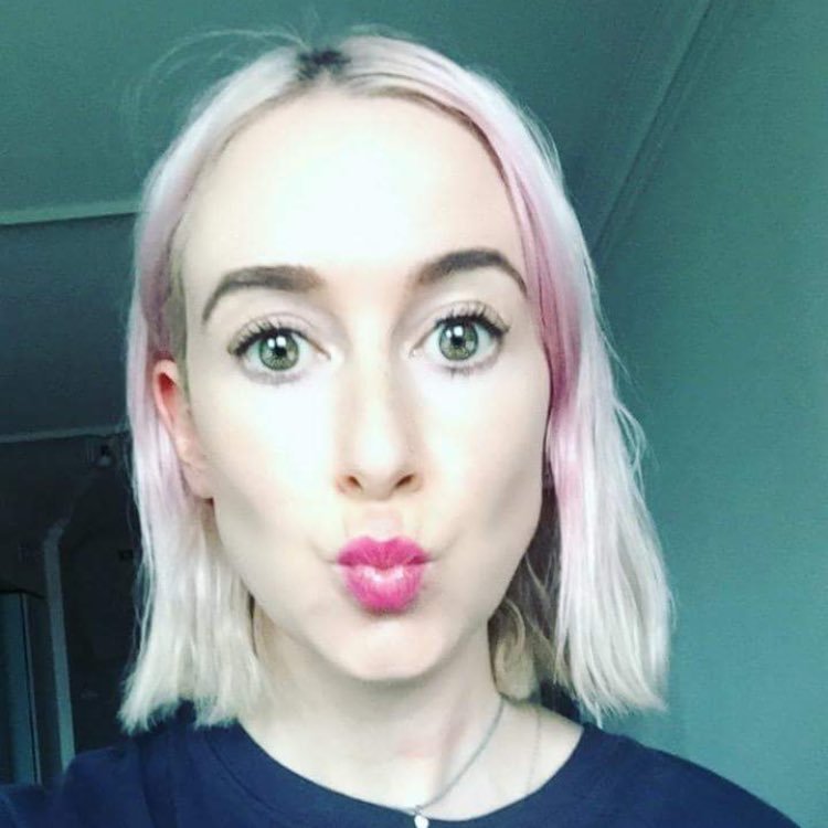 n_i_k_k_i_w's profile picture. 