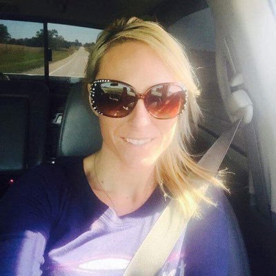 SharonLynn398's profile picture. 