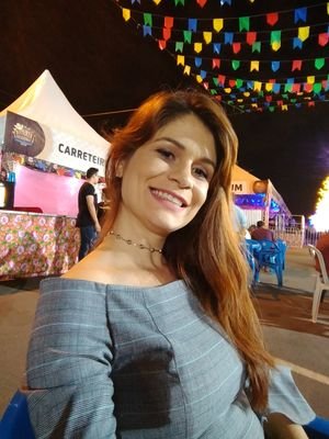 ThaizaCristin19's profile picture. 