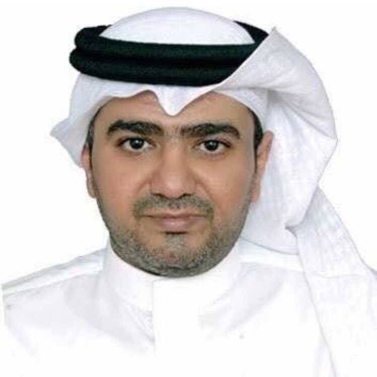 الحياة أقصر من أن تهدرها مع أشخاص تبرر لهم أفعالك طيلة الوقت، من يحبك سيرى الخير فيك ومن يبغضك لن تستطيع إرضائه !