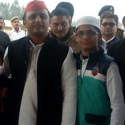 AmaanMansoori7's profile picture. गूंजता रहेगा सदियों तक ऐसा  आवाज लिख देंगे हिंदुस्तान के हर एक कोने पर अखिलेश यादव जिंदाबाद लिख देंगे