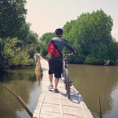 harrybuana's profile picture. Visi adalah seni memandang sesuatu yang tak mampu dipandang orang lain. Jujur & Berintegritas