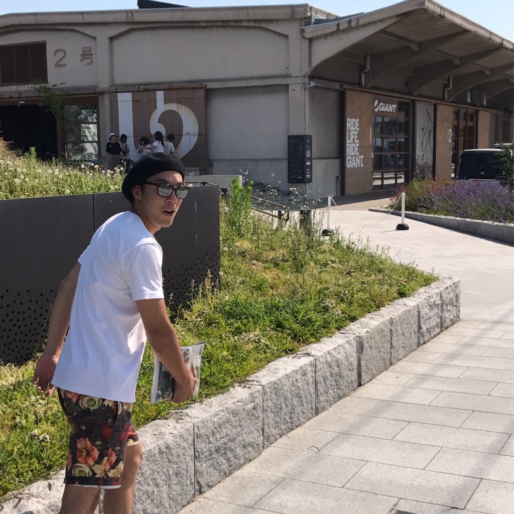 yundai_brand's profile picture. Snap your fingers   Do ya step   You can do it all by yourself