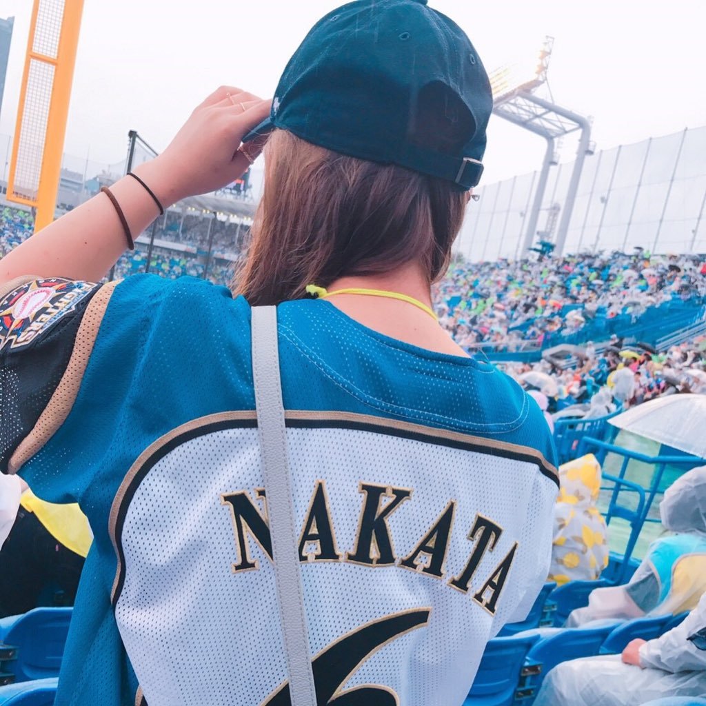 お酒と野球がとにかく大好きです🍺💗⚾️   いつも飲んだくれてますが仲良くしてください😂🙏🏼💕