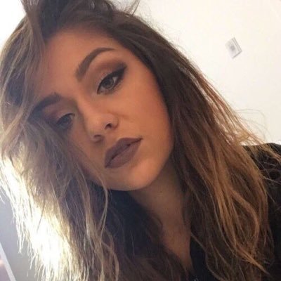 Elizabe78349414's profile picture. 