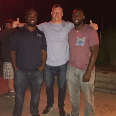 Rockford, IL 👉 Germany.
Mckendree University Alum. B.S in Exercise Science. Ex All-American Linebacker. 6'3 225
Personal Trainer.
King of the North