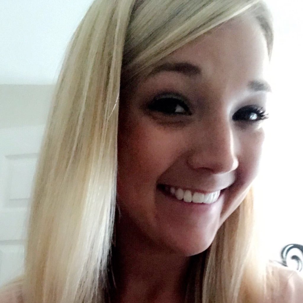 Kristen Moore (@KrisJMoore10) | Twitter