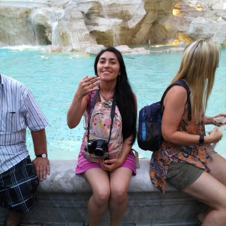 Nicole_HidalgoL's profile picture. Si quieres que algo se muera, déjalo quieto.