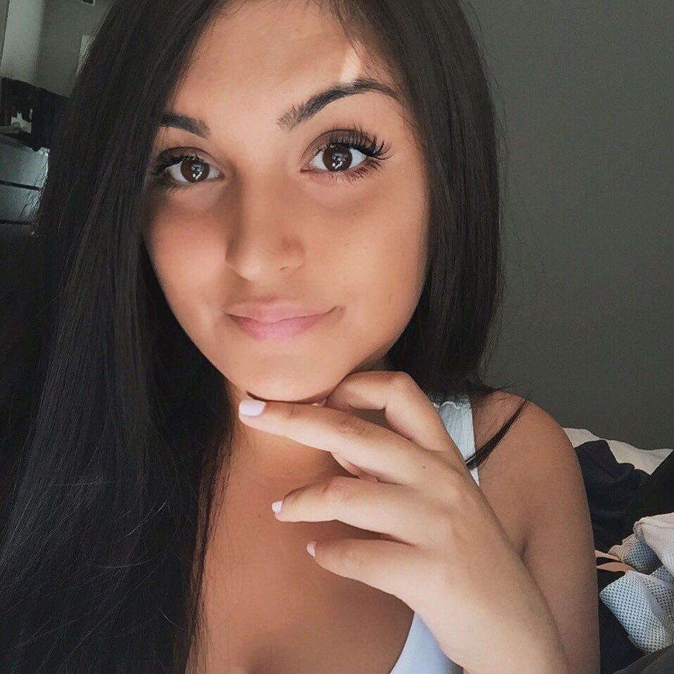 ekarambelas's profile picture. 