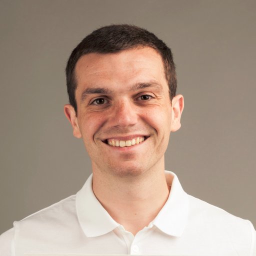 Expert in building traffic, converting, creating brands, artificial intelligence, big data.