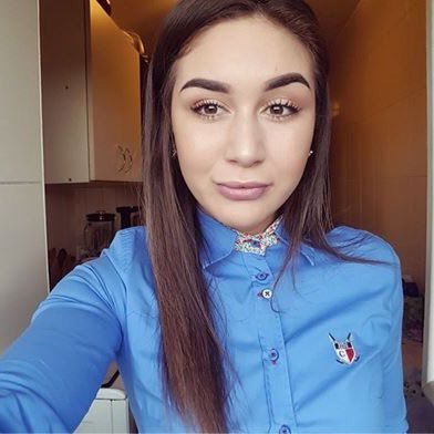 Bienvenue sur ma page Tweeter .. femme sincère honnête adorable toujours souriante Aimable... si vous voulez découvrir plus sur moi n'hésiter pas à me suivre.😊