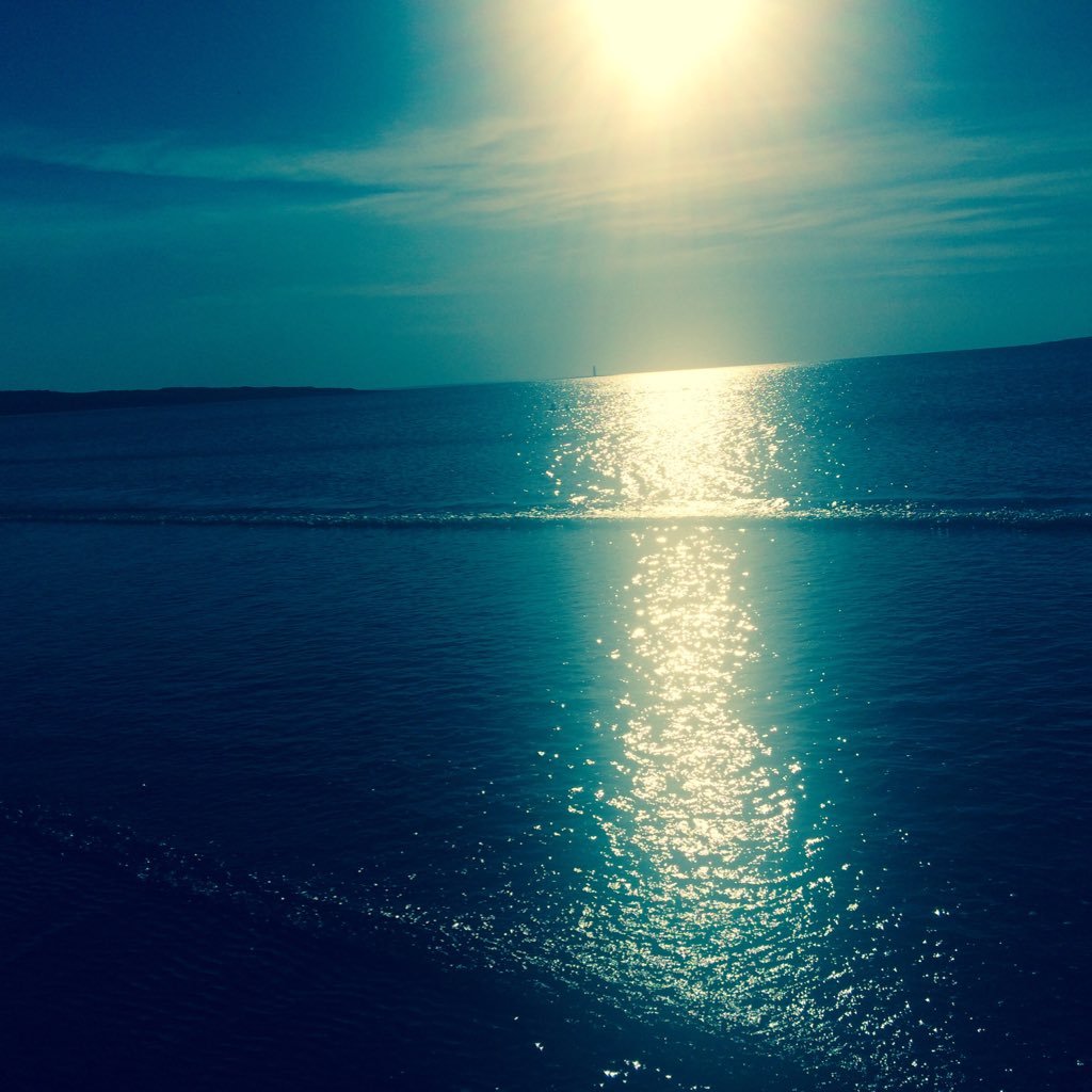 Ciaraw84's profile picture. Mum, work, wife, extra curricular activities taxi service, beach walker, road runner, busy bee!