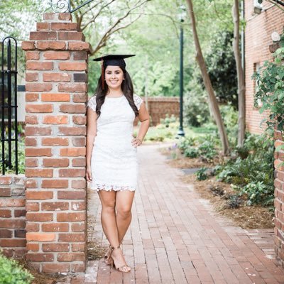PR Professional | Happy hour, brunch & pop culture enthusiast