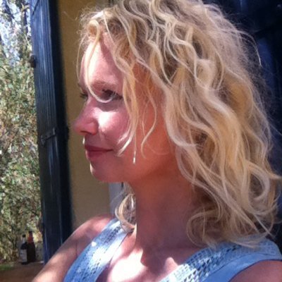 Women in the Netherlands, loves freedom, people, animals, wisdom, inner grow, making a better world, spirituality, yoga, creativity, humor, nature and...more!!