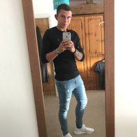 Tom (@tommoon94) 's Twitter Profile