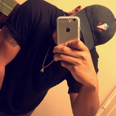 YungHughHefnerr's profile picture. 24| SC:Arring10 •                                                  Trust your instincts, and be confident in your decisions.