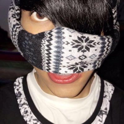 T48bZUkINCosKE9's profile picture. 