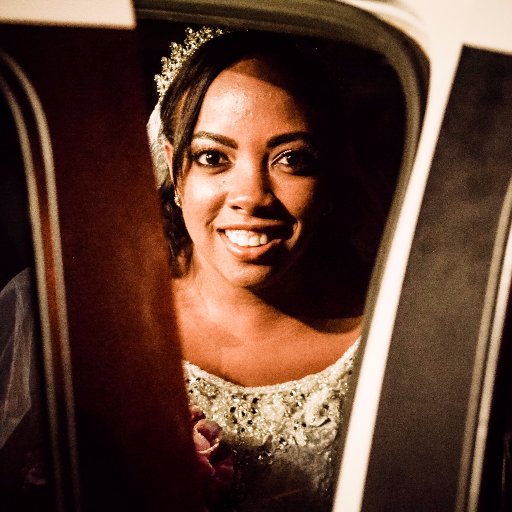 Você sabia que...
Sorrir é amar,
e dedicar-se aos
momentos felizes da vida...
Por isso, num momento triste
lembra-te de um sorriso.