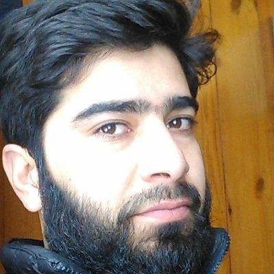 Enthusiastic Swift and Java programmer. Love beautiful UI