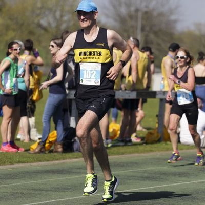 Aging run enthusiast, training harder and harder but running slower and slower! 🏁🐢 VMLM2017🇬🇧 3:41:37