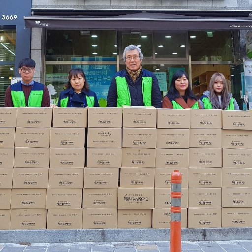 (사)희망나눔생명재단은 지역에 바탕을 두고 작은 나눔을 토대로 함께하는 참여를 통해 소외된 아동들의 생명보호와 꿈을 키우는 비영리법인입니다.