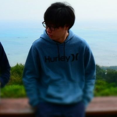 21歳の韓国人です😁🇰🇷 現役の大学生✌ サッカーやるのも見るのも好き⚽ 韓国語を教えたりもしてます、반갑습니다~(^^) ブログ見てくださいねー!(`・∀・´)✨