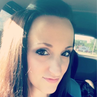 Christian, Single Mom, Baby Loss Survivor, Teacher, Lifetime Weight Watchers Member, Younique Presenter.