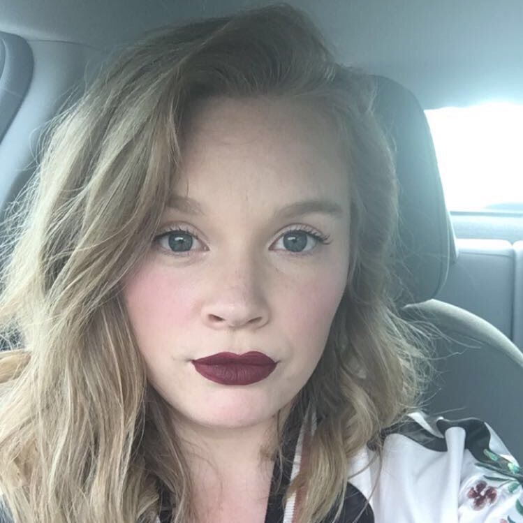 Emily_Geyer93's profile picture. Hockey. My Dogs. And wine, always wine.