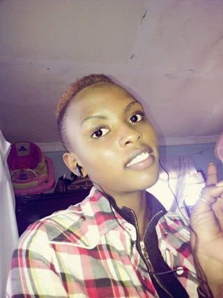 loveissaoffcial's profile picture. 