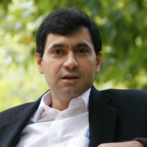 Poeta, profesor, ensayista y crítico literario. Mi antología poética https://t.co/08NoNTlzcY
