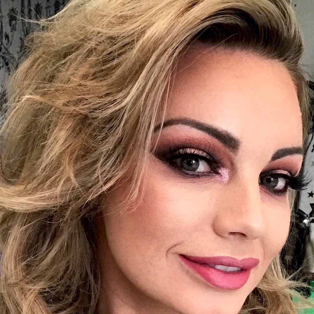 stephpower_mua's profile picture. Make up for Weddings/ proms/ special occasions and night out also my work partner @hairupstylist does amazing hair styles . ❤️