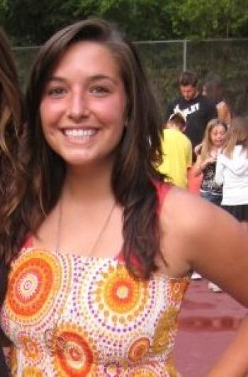 SueGoes2College's profile picture. Hey there! I'm Sue and I'm finally going to college!  My friends and I are always in the know... Let me hook you up!