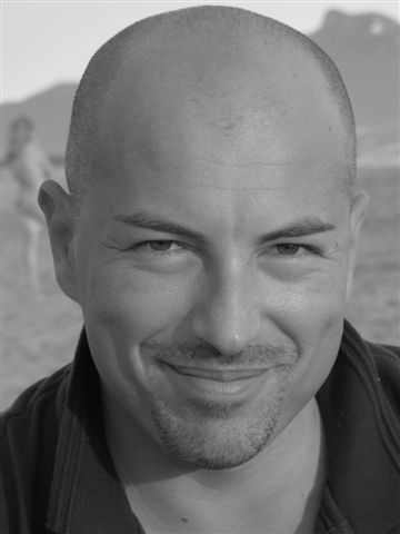 Segretario Generale @ComPubblica, Cerimonialista, giornalista, docente di Comunicazione, attento alla salute di persone, territori e comunità