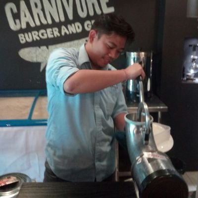 yanryp's profile picture. gak makan hewan (kecuali enak)