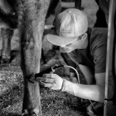 We're looking for guys and girls of the stock show and rodeo world. Send us your pics!