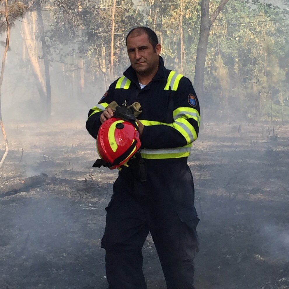 Master en gestión de emergencias,Post grado n extinción d incendios y salvamento. Aficionado al padel, buceo y motos