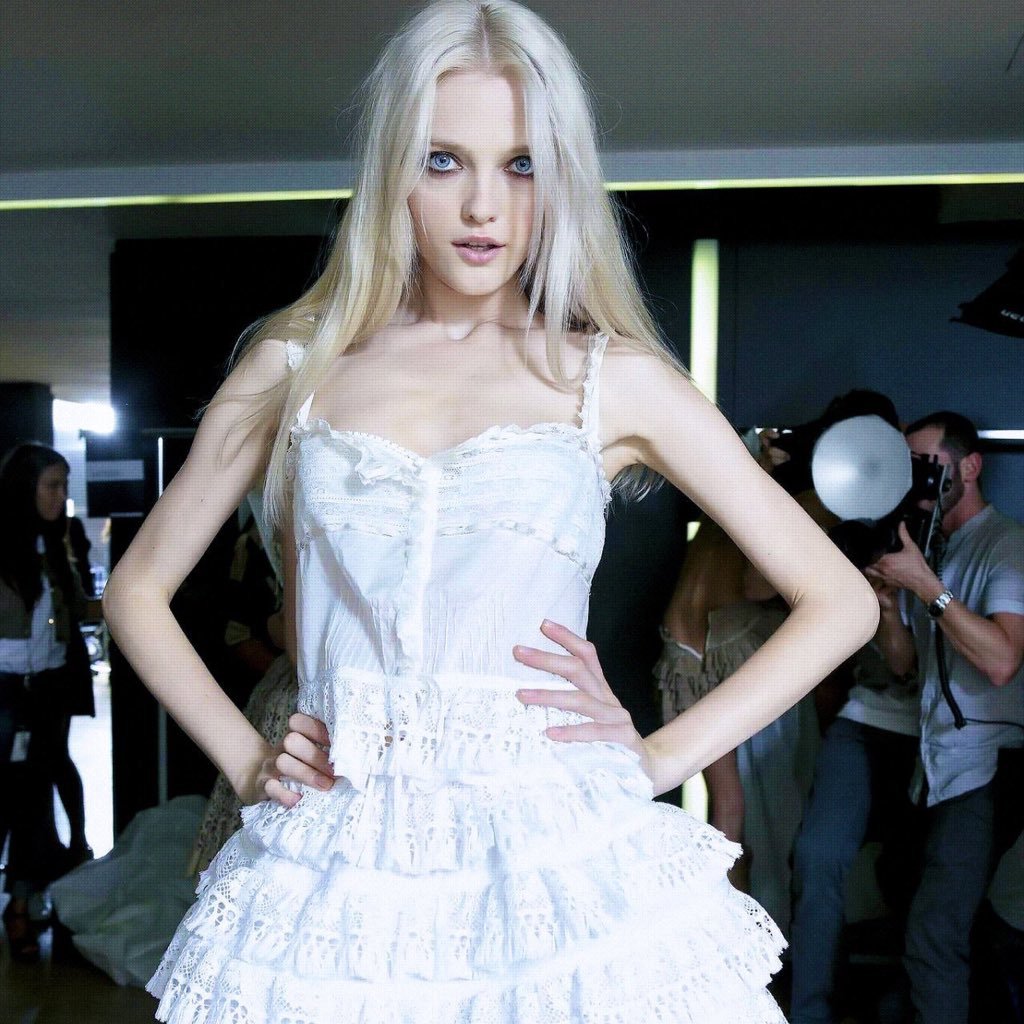 DESTRUCTlON_'s profile picture. tw // ednos, drugs, alcohol, destructive tendencies