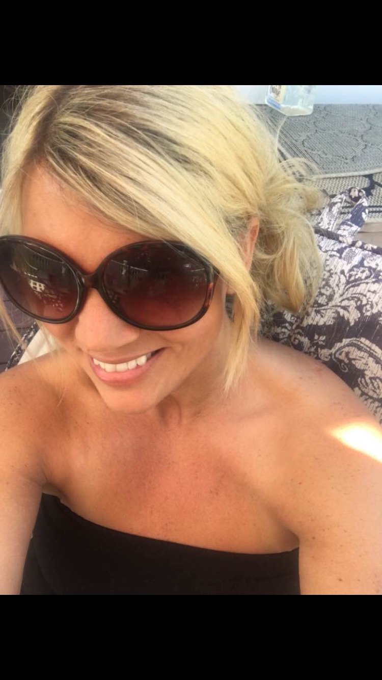 redlab09's profile picture. 