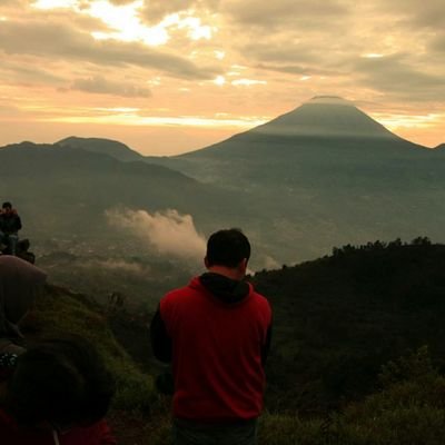 najeebsg's profile picture. Sheila gank @sheilaon7 @compass507 | yg nggitar di @KAB89_