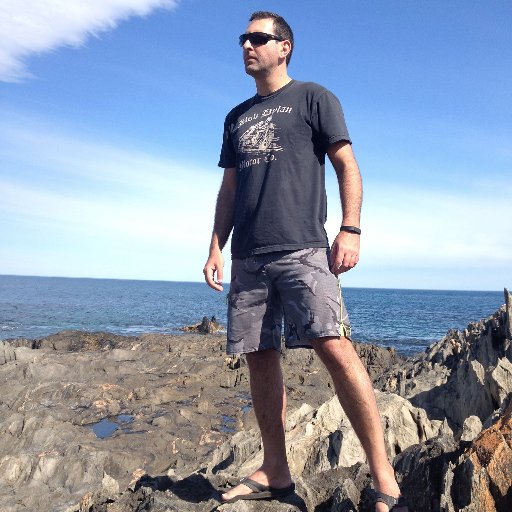 safascott's profile picture. All things technology.