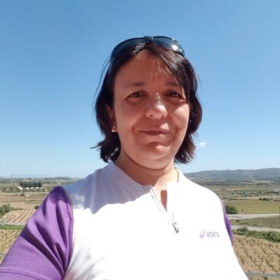 #histmed. PhD HistSci. Amunt i avall a la cerca de paperots i/o pergamins sobre salut i cultura pre-1700. Prof. associada d’HistFarmàcia a @Farmacia_UB