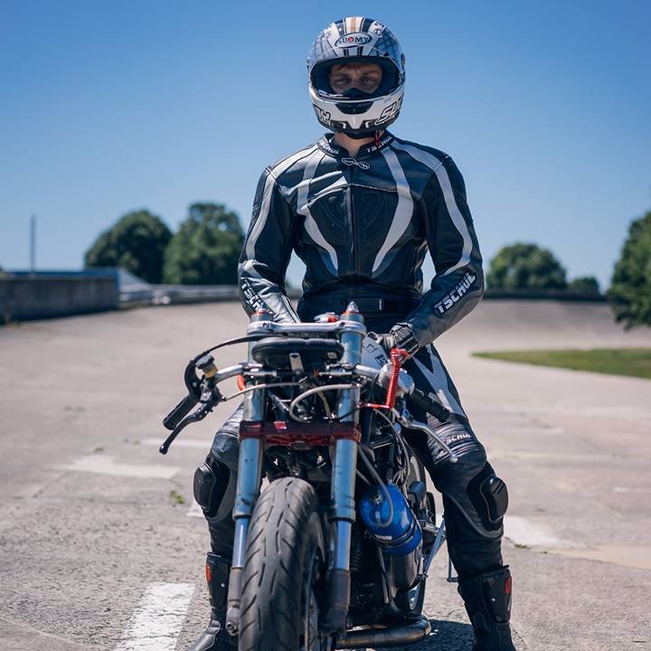 b_motorcycles's profile picture. 