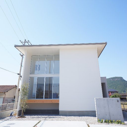 フォローいただきありがとうございます。私たちは建築家との家づくりから不動産まで、暮らしをデザインする香川県の建築会社です。地域の魅力や暮らし方の提案をお届けします。
Instagram：https://t.co/baRpd8dgYi
Facebook：https://t.co/WuCPMlXpen